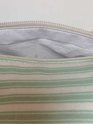 Kit Necessaire e Sabonete Mon Enfant