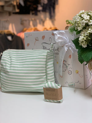 Kit Necessaire e Sabonete Mon Enfant