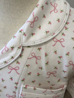 Pijama Botoes Blusa e Shorts MC - Laco e Florzinha 100% Pima Peruano